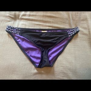 Black bikini bottoms